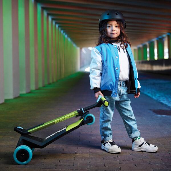 Child with BERG Nexo kids’ scooter, easily foldable with stylish design