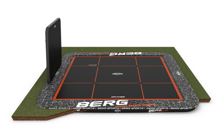 BERG SPORTS Ultim Pro Bouncer FlatGround 5x5 + AeroWall