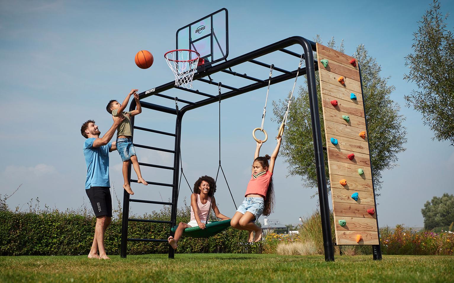 BERG PlayBase L TL | Disc swing + Gym rings + Climbing wall